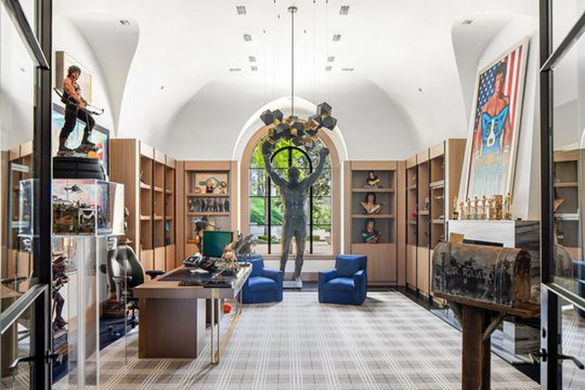 Motivul pentru care Adele trebuie să-i plăteasca 50 de milioane de euro lui Sylvester Stallone