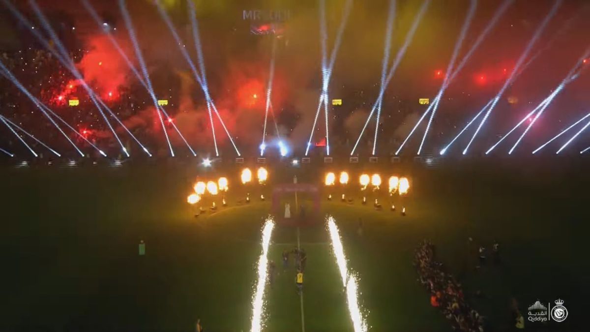 Cristiano Ronaldo, prezentat la Al Nassr: „Contractul este unicat, pentru că eu sunt un jucător unic” » Mii de fani au venit pe stadion pentru un eveniment spectaculos!