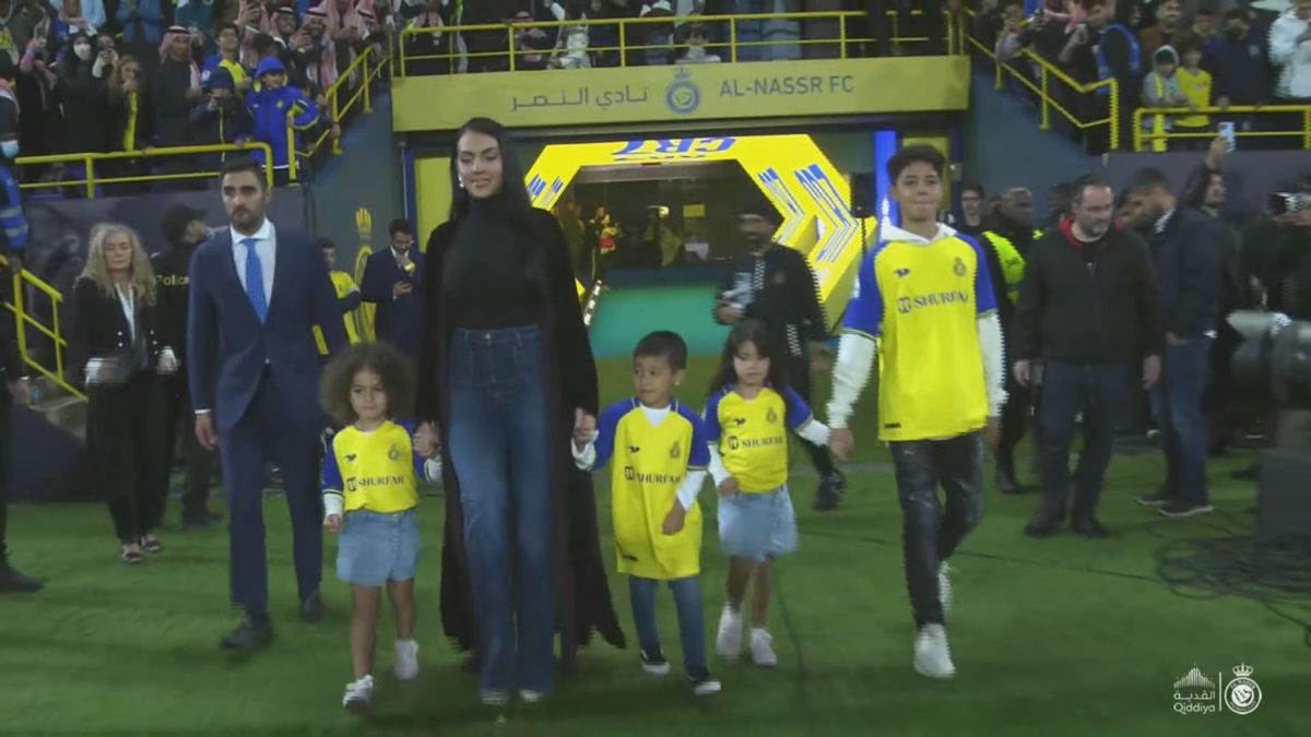 Ce gafă! Cristiano a greșit numele țării în care s-a transferat, chiar în conferință » N-a nimerit nici măcar continentul