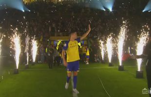 Cristiano Ronaldo, prezentat la Al Nassr: „Contractul este unicat, pentru că eu sunt un jucător unic” » Mii de fani au venit pe stadion pentru un eveniment spectaculos!