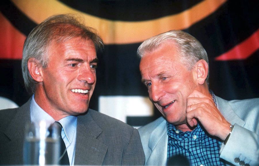 Nevio Scala și Giovanni Trapattoni Misterul unui fabulos comision la negru: român ajuns la Șahtior acuză șantajul unui antrenor celebru. „Dacă împarți banii cu mine, va juca. Dacă nu, nu va juca!”