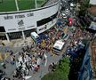 Pele a fost condus azi pe ultimul drum » Mii de fani pe străzi