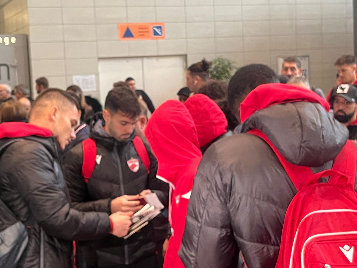 Dinamo a plecat în cantonament în Turcia