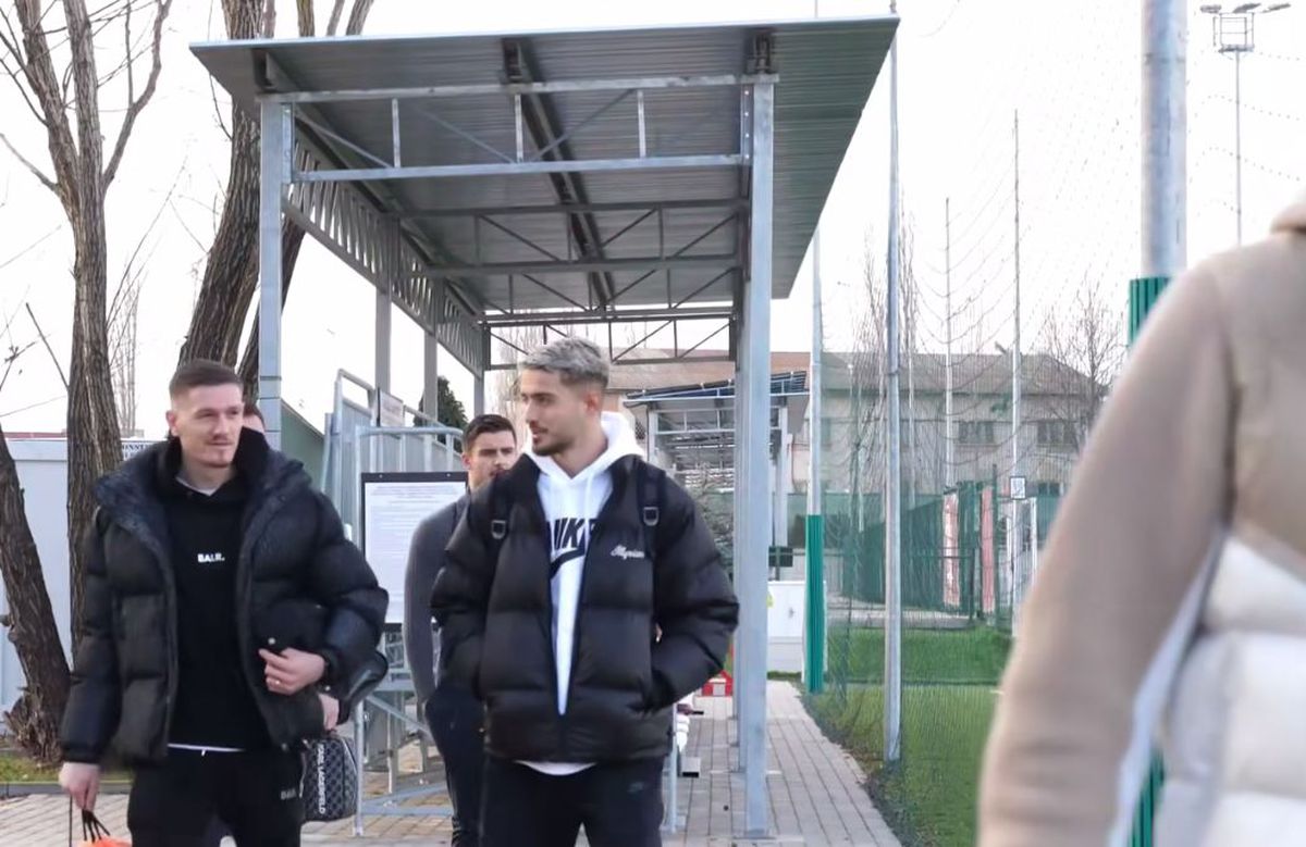Rapid s-a reunit astăzi: 28 de jucători sub comanda lui Bergodi » Surprize-surprize. Cine l-a impresionat pe reporterul GSP: „Că tot ziceți că sunt firav”