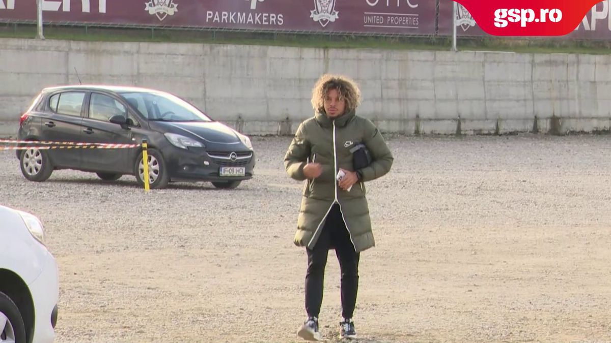 Rapid s-a reunit astăzi: 28 de jucători sub comanda lui Bergodi » Surprize-surprize. Cine l-a impresionat pe reporterul GSP: „Că tot ziceți că sunt firav”