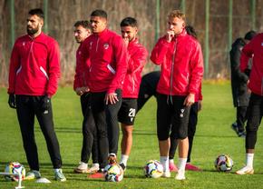 Lotul de 22 al lui Dinamo care a plecat astăzi în Antalya