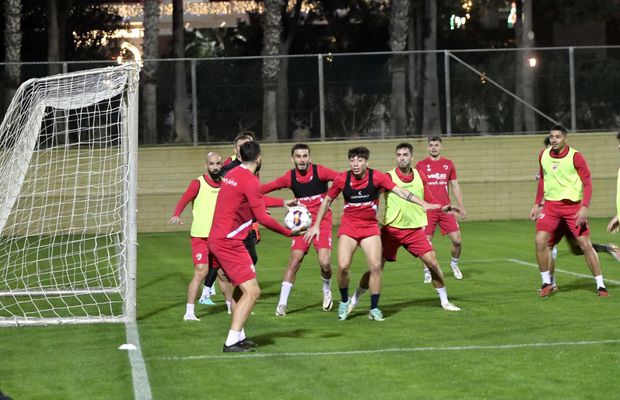 Amzăr, „reparat” de Zeljko Kopic. Moment inedit la antrenamentul lui Dinamo