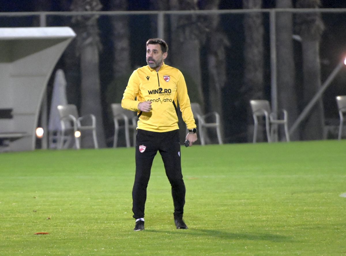 Sosirea lui Velkovski la Dinamo e văzută drept salvarea „câinilor”: „Va fi cel mai bun din echipă! IQ-ul său este de elită”