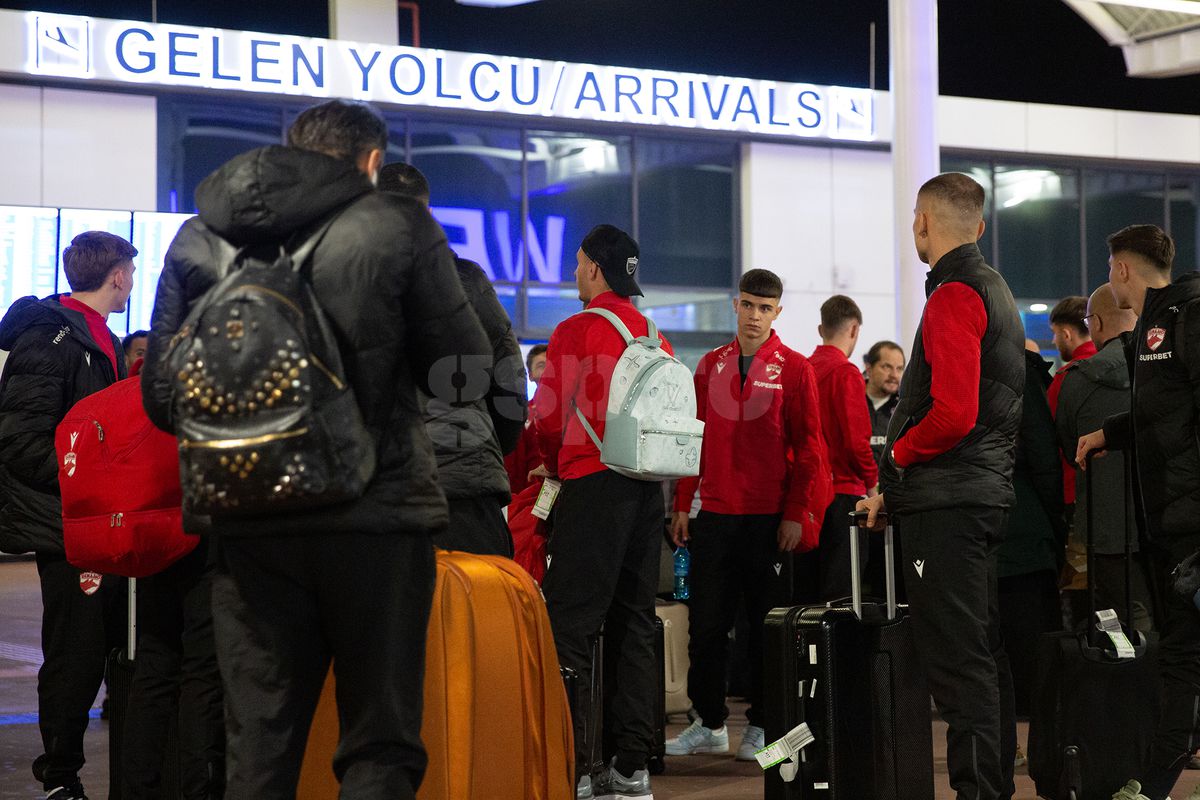 Dinamo a ajuns în Antalya » Din Turcia, „câinii” anunță categoric: „Locul nostru e în play-off!”