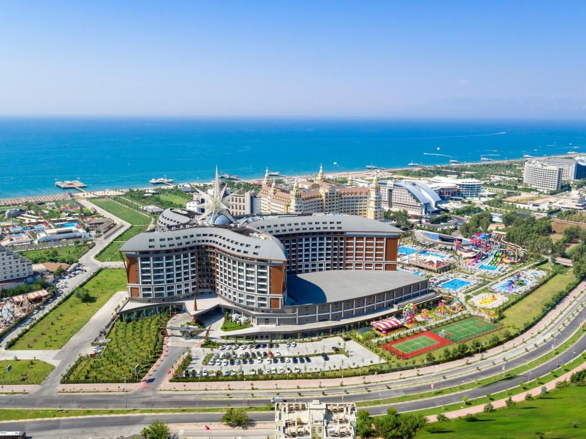 Sibienii, start în 2025 » Hotel de 5 stele și 3 amicale în Antalya + revine Jovan Markovic