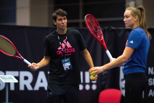 Elena Rybakina alături de Stefano Vukov. Foto: Imago Images