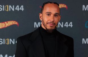 Lewis Hamilton salută mutarea la Ferrari cu hashtagul #newjob » Un nume greu al F1 pune însă la îndoială decizia echipei italiene