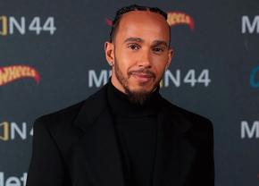Lewis Hamilton salută mutarea la Ferrari cu hashtagul #newjob » Un nume greu al F1 pune însă la îndoială decizia echipei italiene