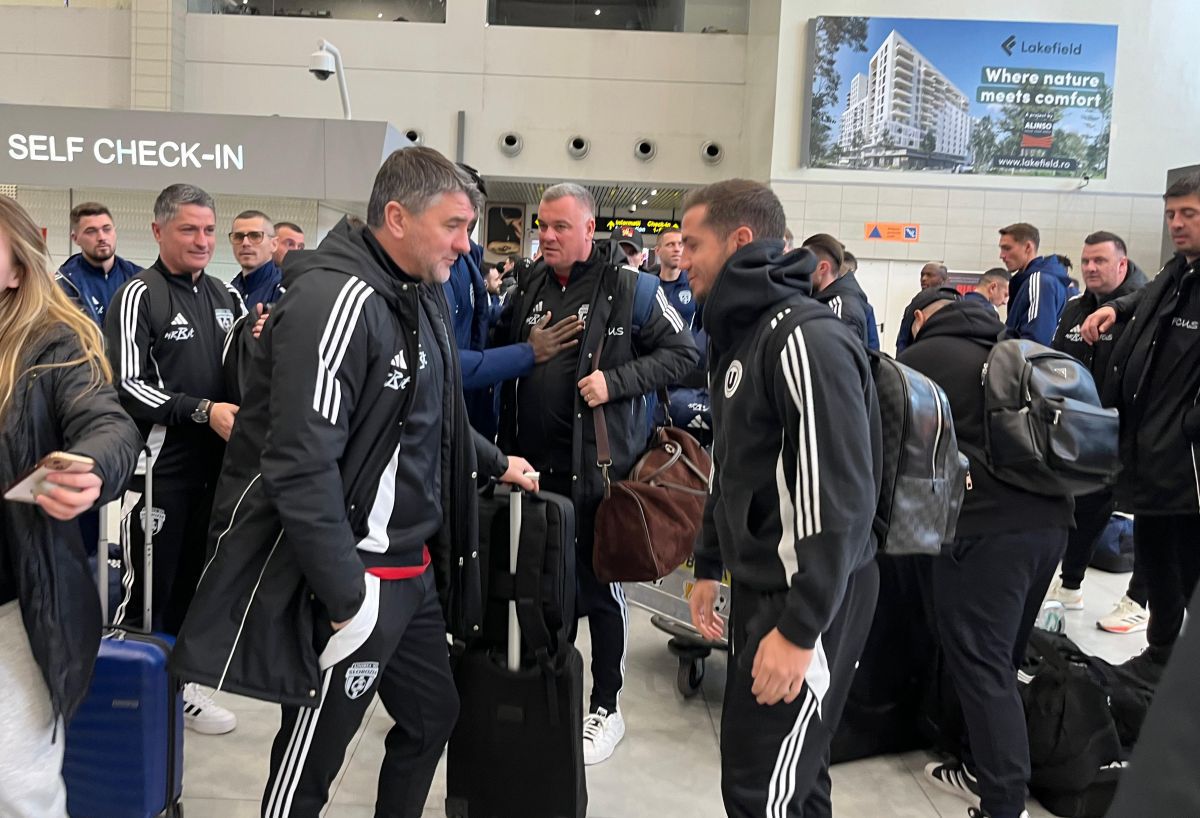 4 echipe din Superliga, în același avion spre Antalya » Surpriză în bagaj: „Mi-am luat cartea despre Rusia. Confirmă ce bănuiam”