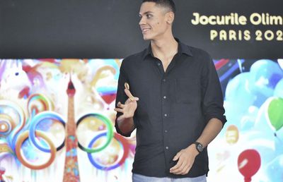 A primit două mașini de lux de la Ion Țiriac, dar David Popovici a ales să-și cumpere un bolid de 150.000 de euro » Care a fost motivul înotătorului