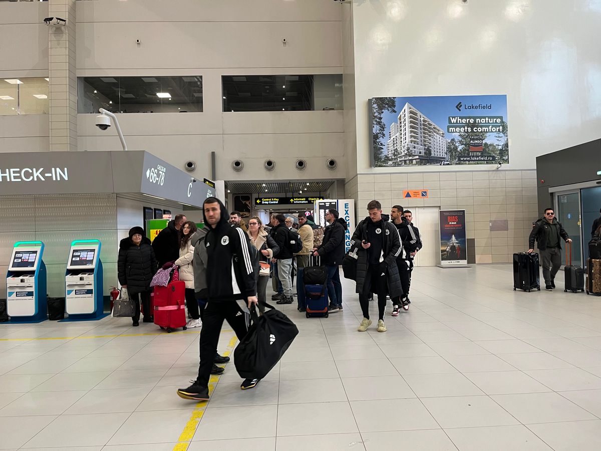 4 echipe din Superliga, în același avion spre Antalya » Surpriză în bagaj: „Mi-am luat cartea despre Rusia. Confirmă ce bănuiam”