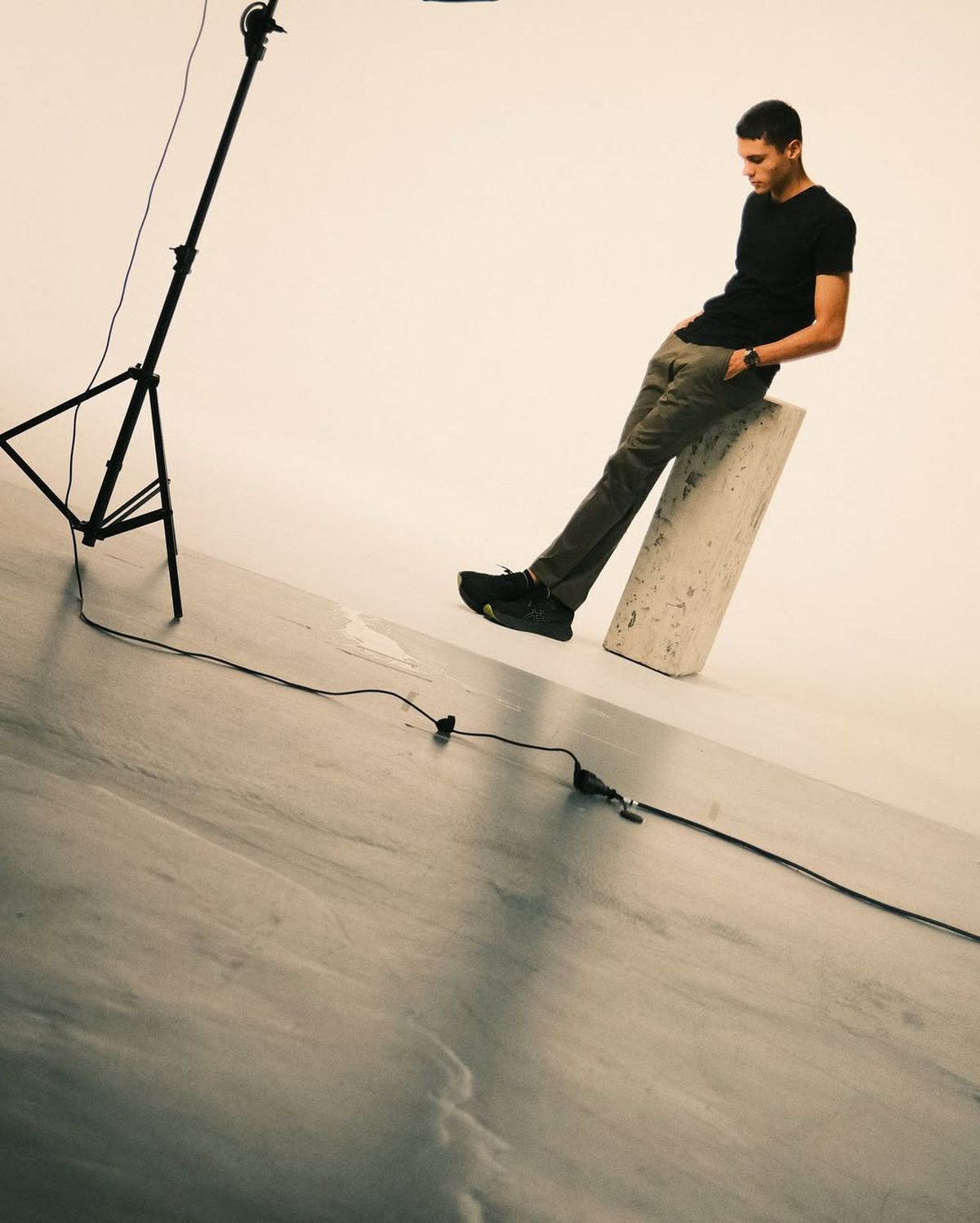 David Popovici i s-a destăinuit lui Micutzu: „Un membru al familiei se confruntă cu dependența de droguri și jocuri de noroc” + Drumul de la copilul agresat de antrenoare la campionul olimpic