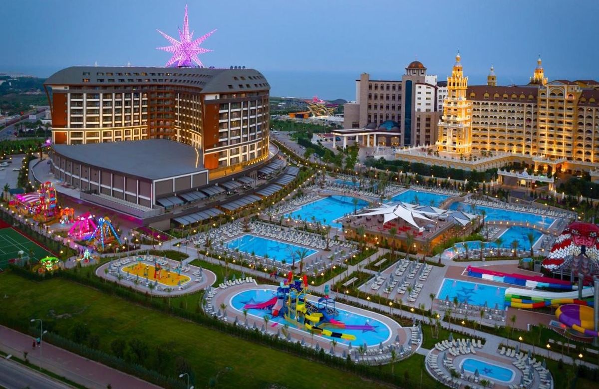 Sibienii, start în 2025 » Hotel de 5 stele și 3 amicale în Antalya + revine Jovan Markovic