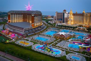 Sibienii, start în 2025 » Hotel de 5 stele și 3 amicale în Antalya + revine Jovan Markovic