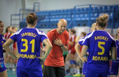 Fosta jucătoare a naționalei de handbal și-a anunțat retragerea la 34 de ani