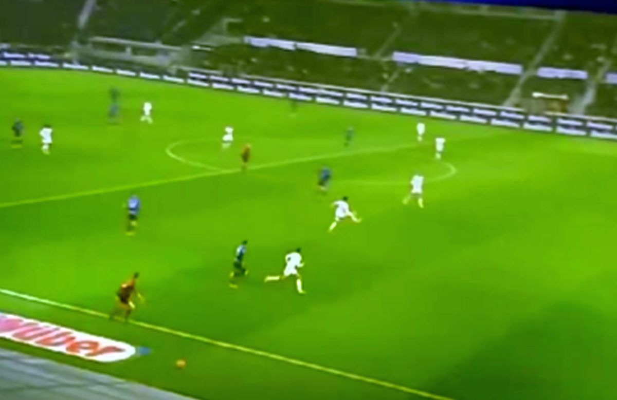 Faza golului anulat lui Scamacca în Atalanta - Roma