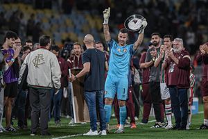 Jucătorul cu cele mai multe meciuri din istoria fotbalului mondial și-a prelungit contractul » Va continua până la sfârșitul anului 2027