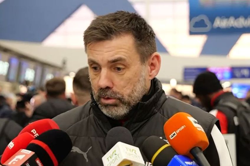 VIDEO+FOTO Dinamo a decolat azi spre Antalya cu Eissat în lot » Zeljko Kopic: „Cu toții așteptam mai multe transferuri!”. Ce a spus despre Vătăjelu