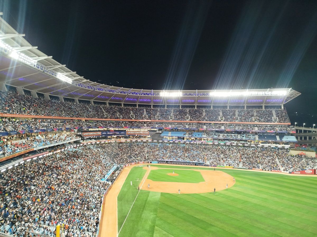 Estadio Monumental de Caracas Simón Bolívar din Venezuela / foto: Imago și X