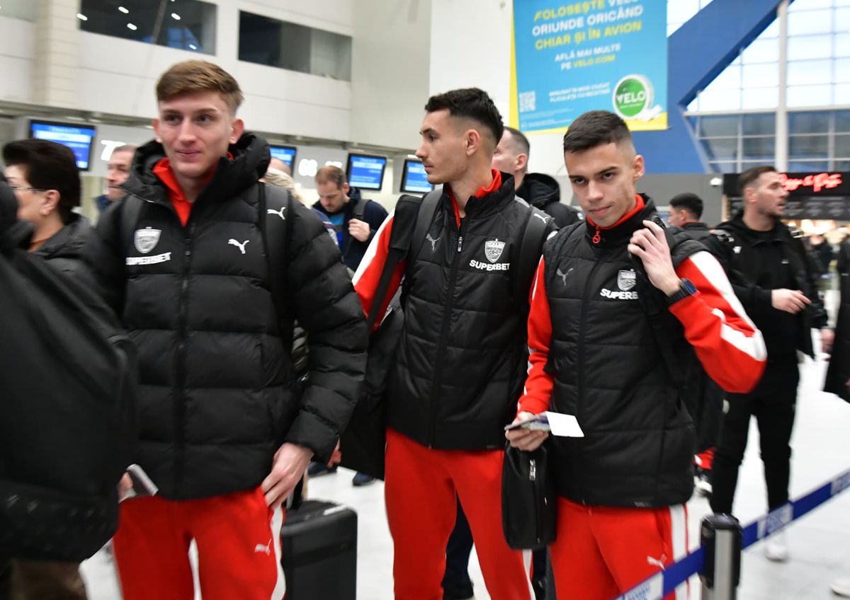 Superliga a ocupat astăzi „Henri Coandă” » 4 echipe la prima oră, s-au ținut de glume: „De ce nu a bătut pe nimeni Metaloglobus? Pentru că nu ajunsese să joace cu FCSB!”
