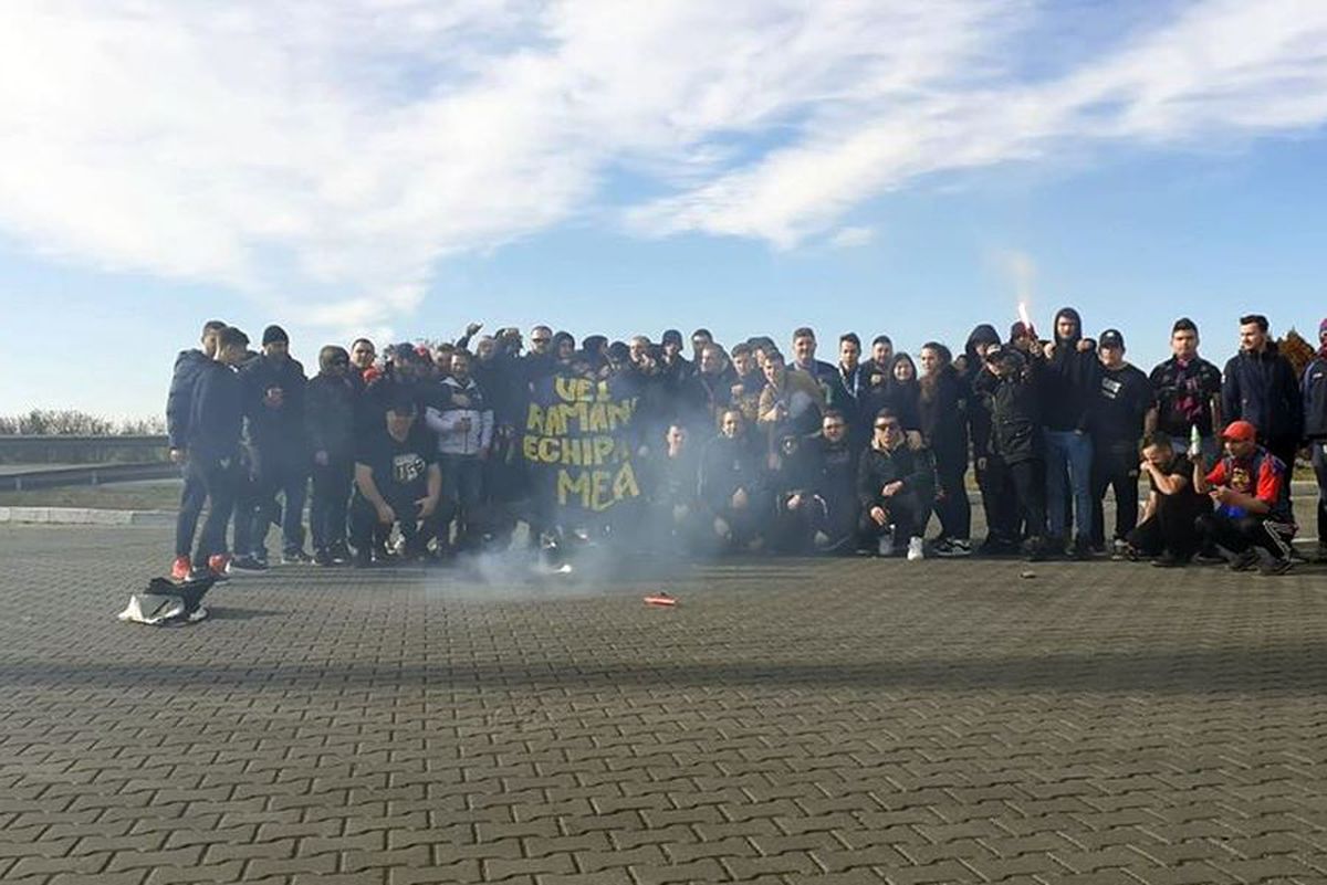 CFR CLUJ - FCSB 1-0 // FOTO Cum s-a prezentat galeria roș-albaștrilor la primul meci după ce Peluza Nord și-a anunțat revenirea