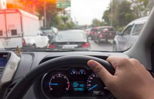 Lovitură pentru șoferii care au mașini cu volan pe dreapta » Registrul Auto Român se pregătește să ia o decizie DRASTICĂ!