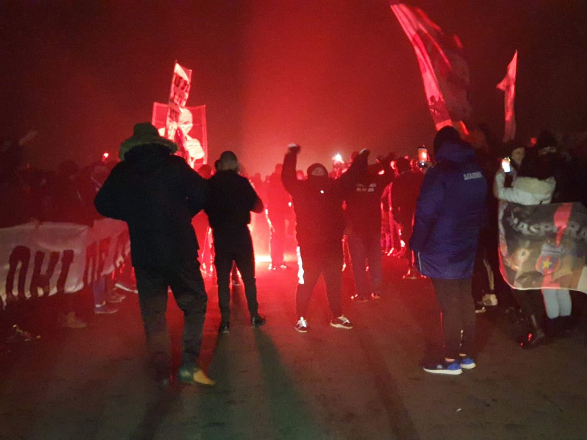 Dinamo - FCSB. Peluza Nord, 3 mesaje dure și un derapaj la adresa PCH: „Faceți chetă să jucați / De Liga 2 să scăpați”