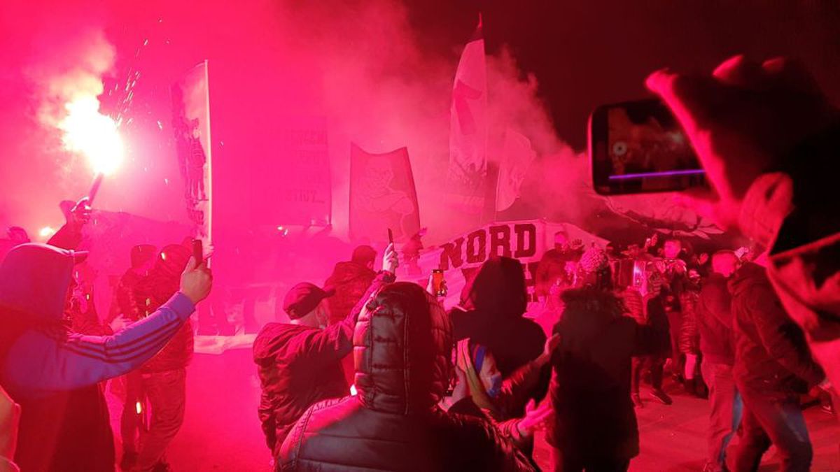 Dinamo - FCSB. Peluza Nord, 3 mesaje dure și un derapaj la adresa PCH: „Faceți chetă să jucați / De Liga 2 să scăpați”