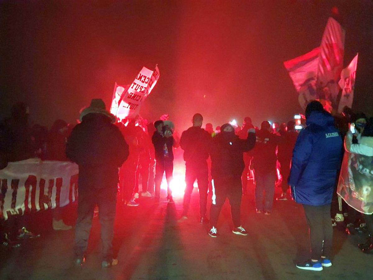 DINAMO - FCSB. VIDEO Ca în vremurile bune! Atmosfera creată de suporterii roș-albaștrilor înainte de Derby de România