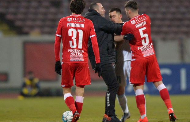 DINAMO - FCSB. EXCLUSIV „Câinii”, criticați dur la pauză de un fost jucător: „Fiecare joacă ce vrea! Nu se supăra nimeni dacă era 0-3”