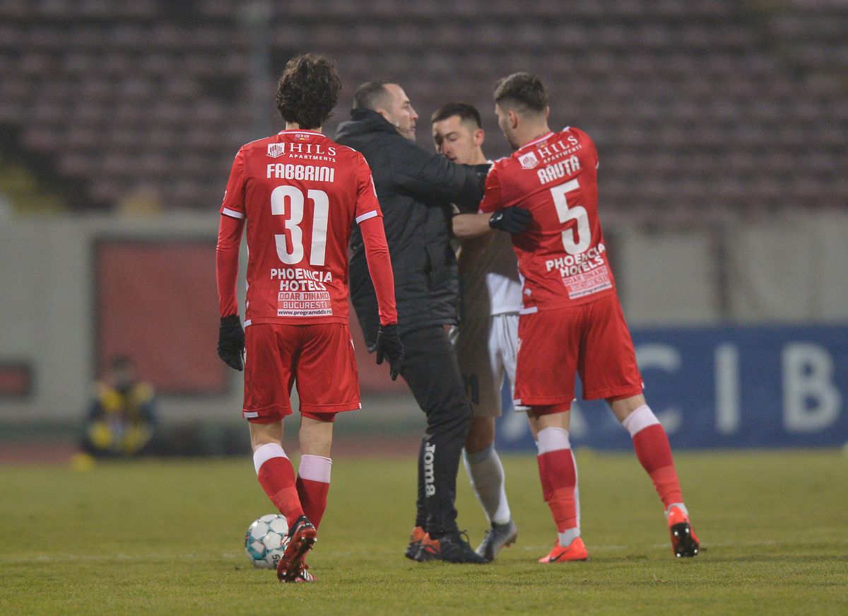 DINAMO - FCSB 0-1. VIDEO Ionuț Chirilă vs Ilie Dumitrescu: „El e primul vinovat” » Cine a greșit la gol: demonstrație live în studioul GSP