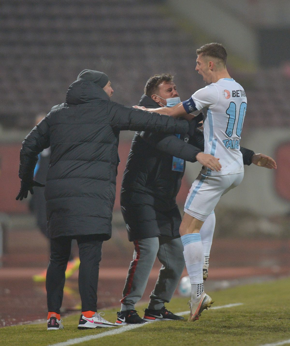 DINAMO - FCSB 0-1. Panduru, ironii către un jucător de la FCSB după derby: „Să vezi cum te duci de unde ai venit după 3-4 meciuri”