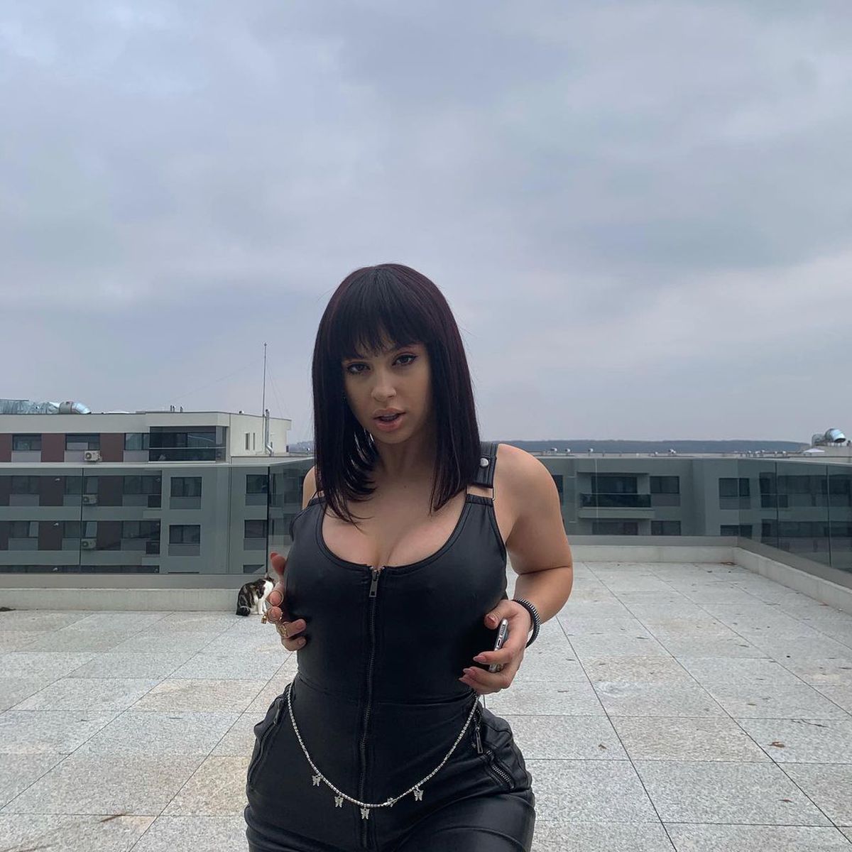 Ioana Timofeciuc, soția lui Florinel Coman, s-a apărat după ce a fost acuzată că a condus cu copilul la volan