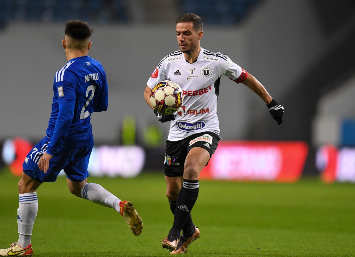 De ce a lipsit Adrian Mititelu de la victoria sezonului » Decizia bizară a finanțatorului de la FCU Craiova