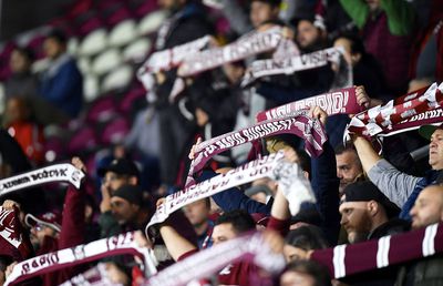 Rapid intervine în conflictul dintre Adrian Mititelu și ultrașii FCU Craiova: „Căutăm cele mai bune soluții”