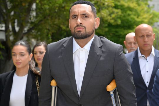 Nick Kyrgios a venit în cârje la tribunal / Sursă foto: Imago Images
