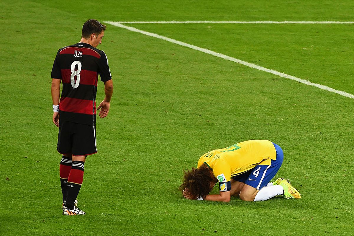 Surpriză uriașă în Turcia: Mesut Ozil s-a retras brusc din fotbal, după ce ieri fusese titular la İstanbul Başakşehir!