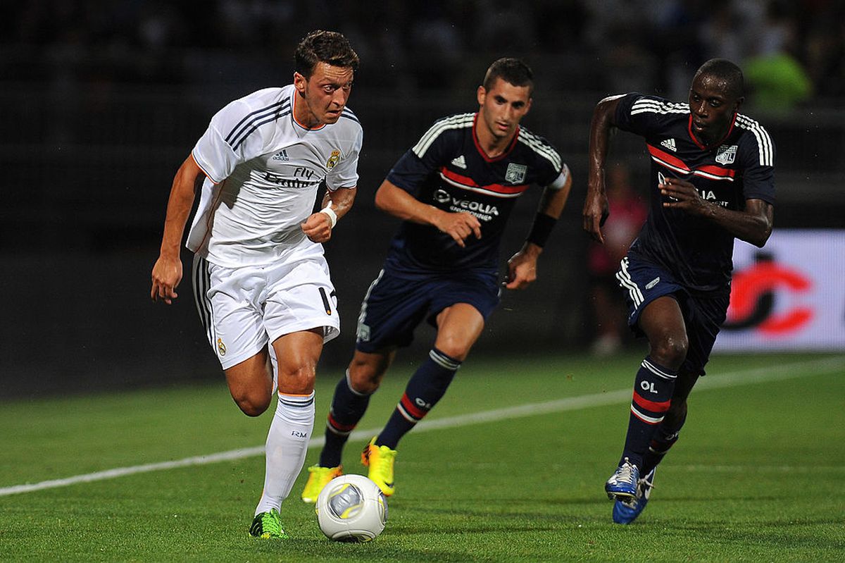 Surpriză uriașă în Turcia: Mesut Ozil s-a retras brusc din fotbal, după ce ieri fusese titular la İstanbul Başakşehir!