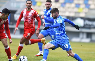 UTA se scufundă » Chindia a câștigat pe final, după o mare greșeală a portarului arădean