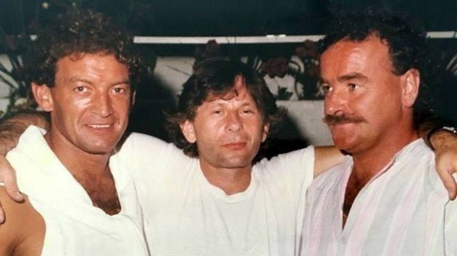 Santamaria (primul din stânga imaginii) și Roman Polanski (centru), în perioada de aur a discotecii „Tigru” ucis pe ritmuri de tobe