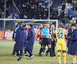 FOTO Petrolul - CFR, Radu Petrescu a ieșit cu stewarzii de pe teren