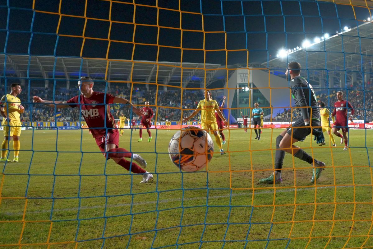 „E dezamăgire mare!” » Jucătorii Petrolului, dărâmați în vestiar după eșecul cu CFR Cluj: „E greu să vii la stadion”