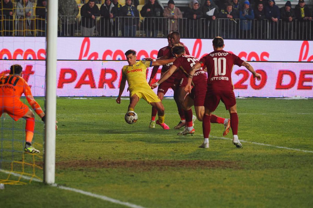 Petrolul - CFR, meci