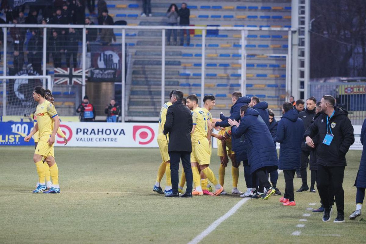 „E dezamăgire mare!” » Jucătorii Petrolului, dărâmați în vestiar după eșecul cu CFR Cluj: „E greu să vii la stadion”