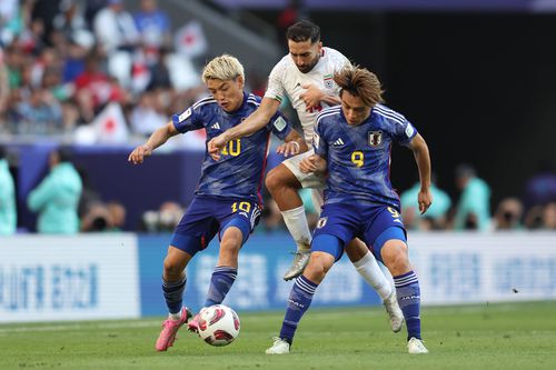 Marea favorită Japonia a fost eliminată de Iran în „sferturile” Cupei Asiei, scor 1-2. În celălalt meci al zilei, Qatar a învins Uzbekistanul. A fost 1-1 la finalul timpului regulamentar, 3-2 la loviturile de departajare.